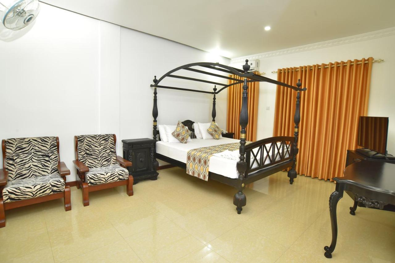Hotel Queensbury Malabe Kaduwela Extérieur photo