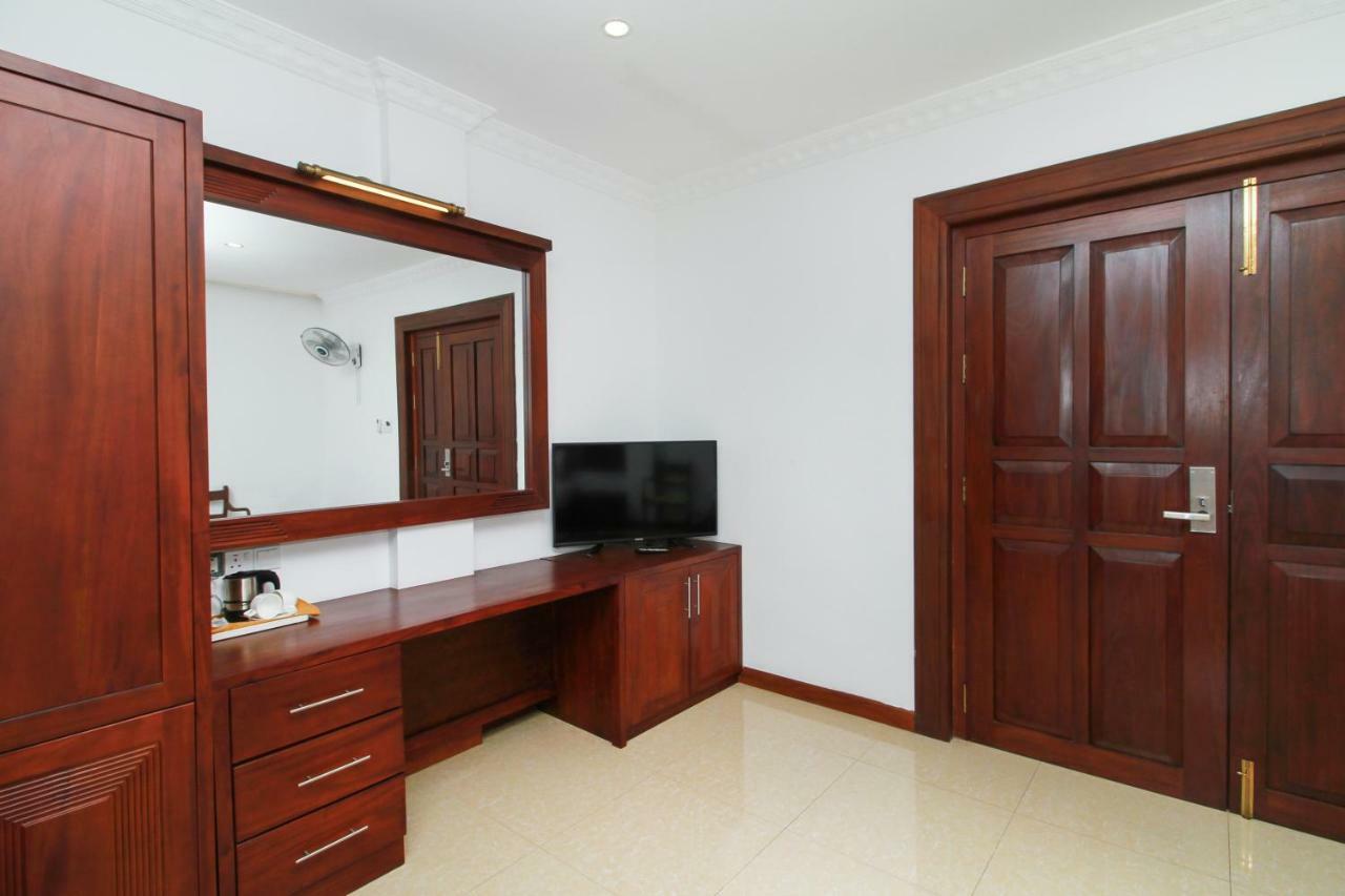 Hotel Queensbury Malabe Kaduwela Extérieur photo